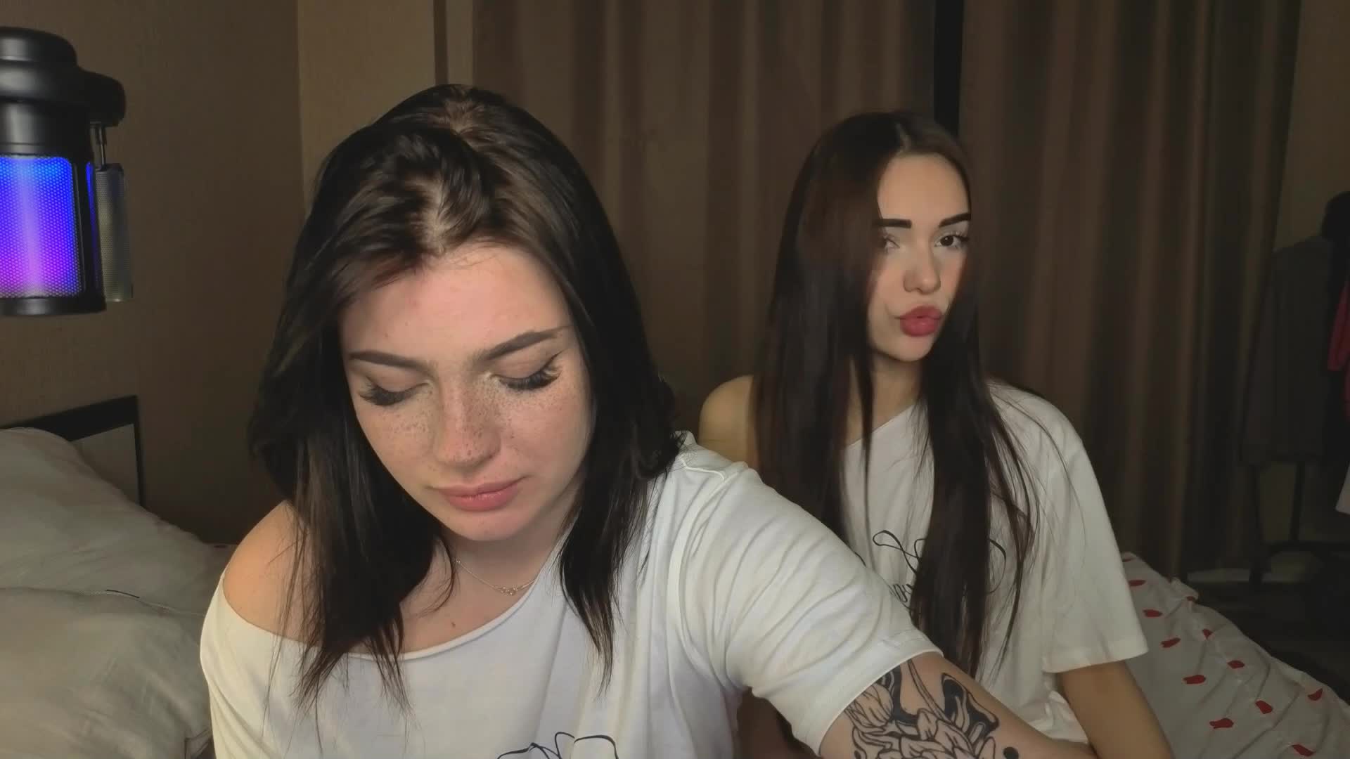 LisaAndDenis Live Sex December 19, 2025