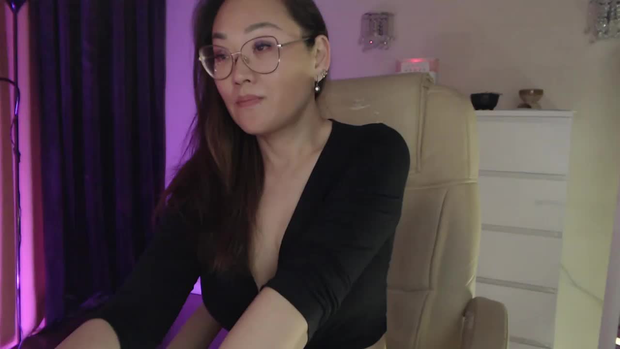 Realia Live Sex December 17, 2025