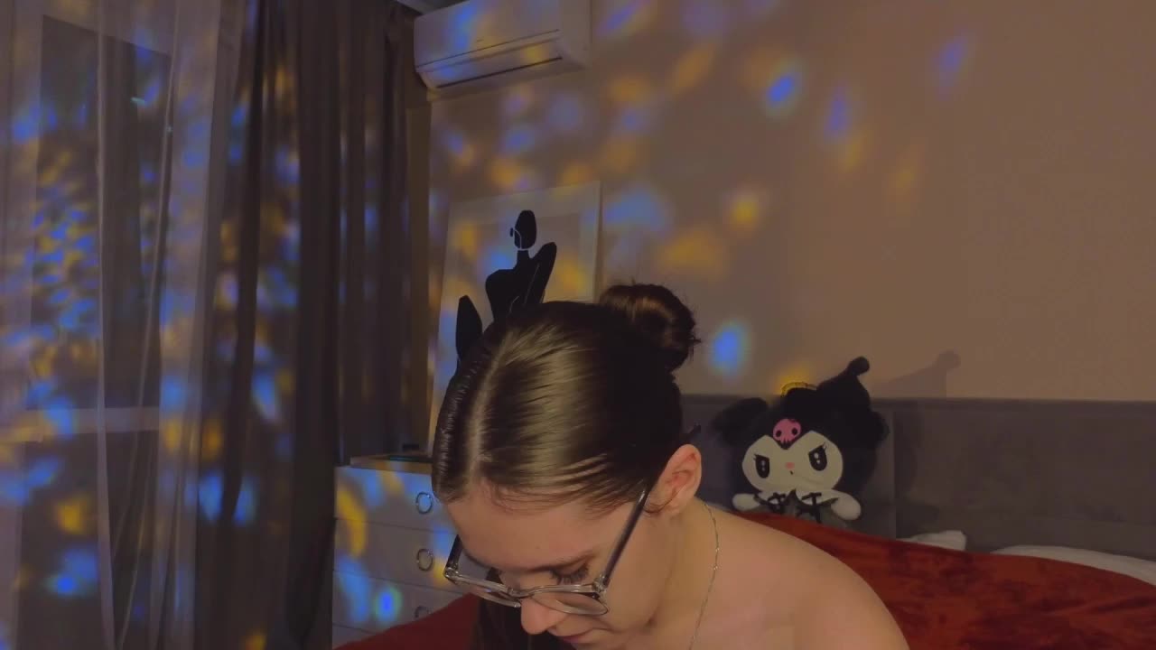 Mia_Luw Live Sex December 15, 2025