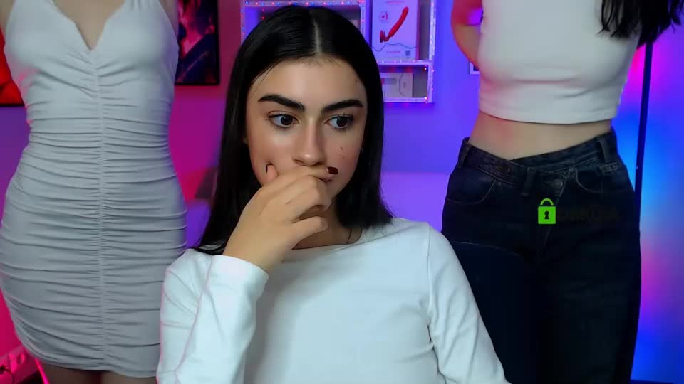 riley_sanders Live Sex December 17, 2025