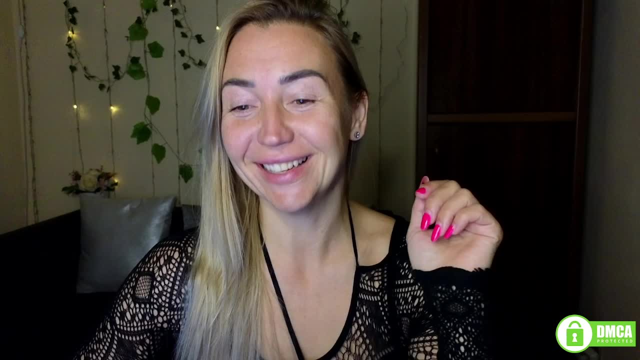 Jullyblondkiss Live Sex December 14, 2025