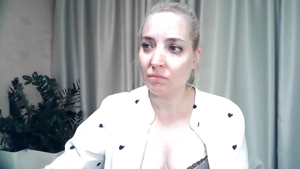 mariska-kiska Live Sex December 14, 2025