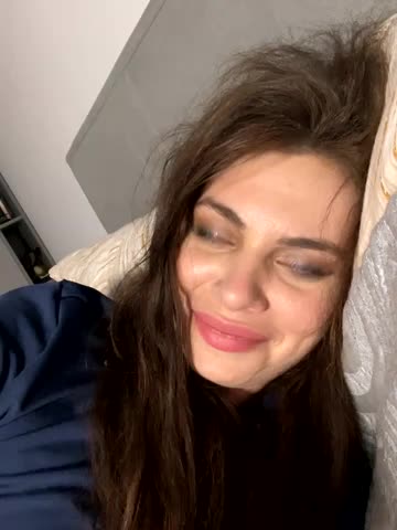 CurlyLara Live Sex December 17, 2025