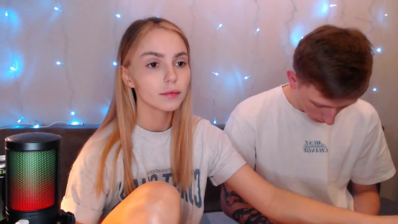 juliaanddima Live Sex December 18, 2025