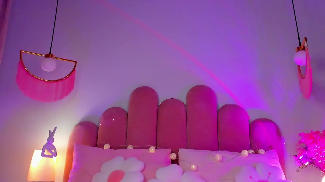 ElsaYoung Live Sex December 13, 2025