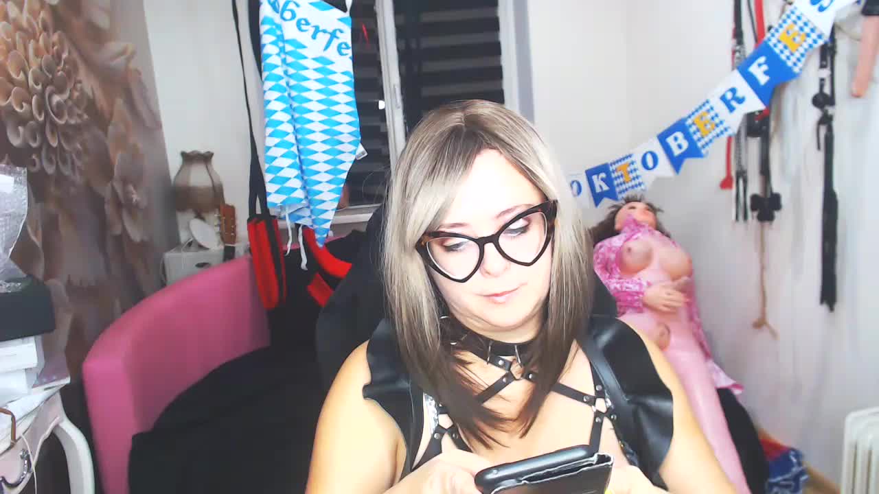 MISSwithDOLLS Live Sex December 17, 2025