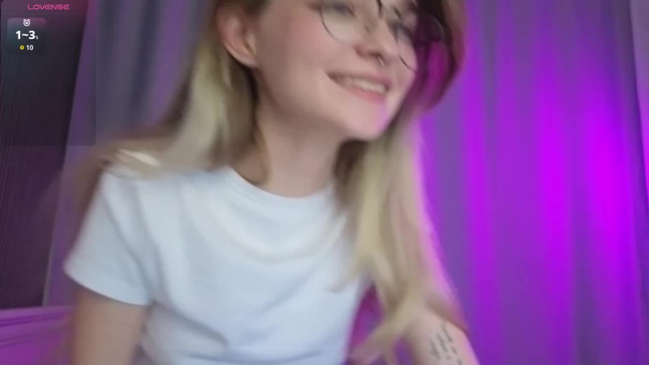 vialeta-baby Live Sex December 13, 2025