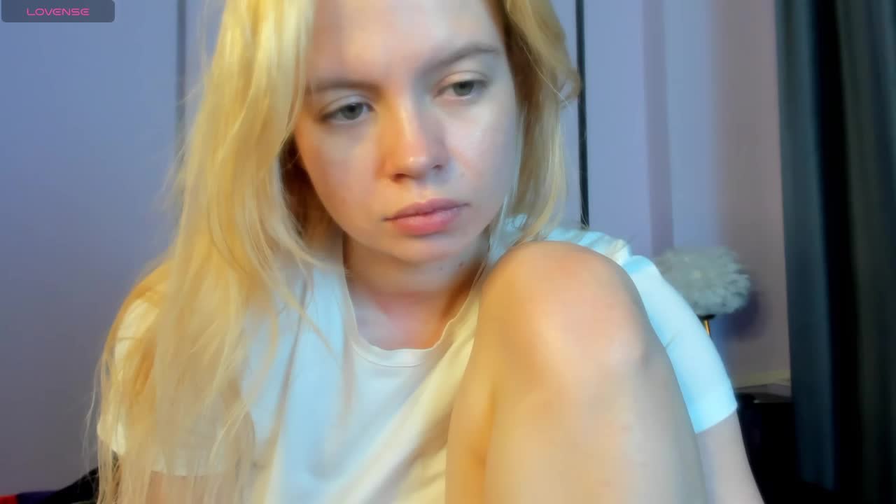 AlisaGoldie Live Sex December 14, 2025
