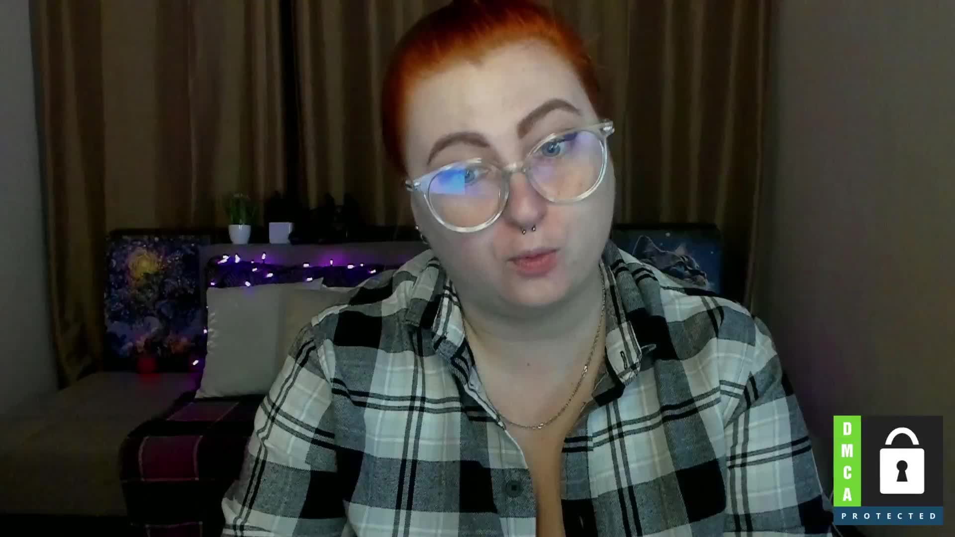 Aliciaredluv Live Sex December 17, 2025