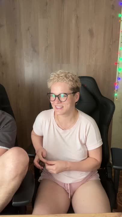 MrMrsRight Live Sex December 14, 2025