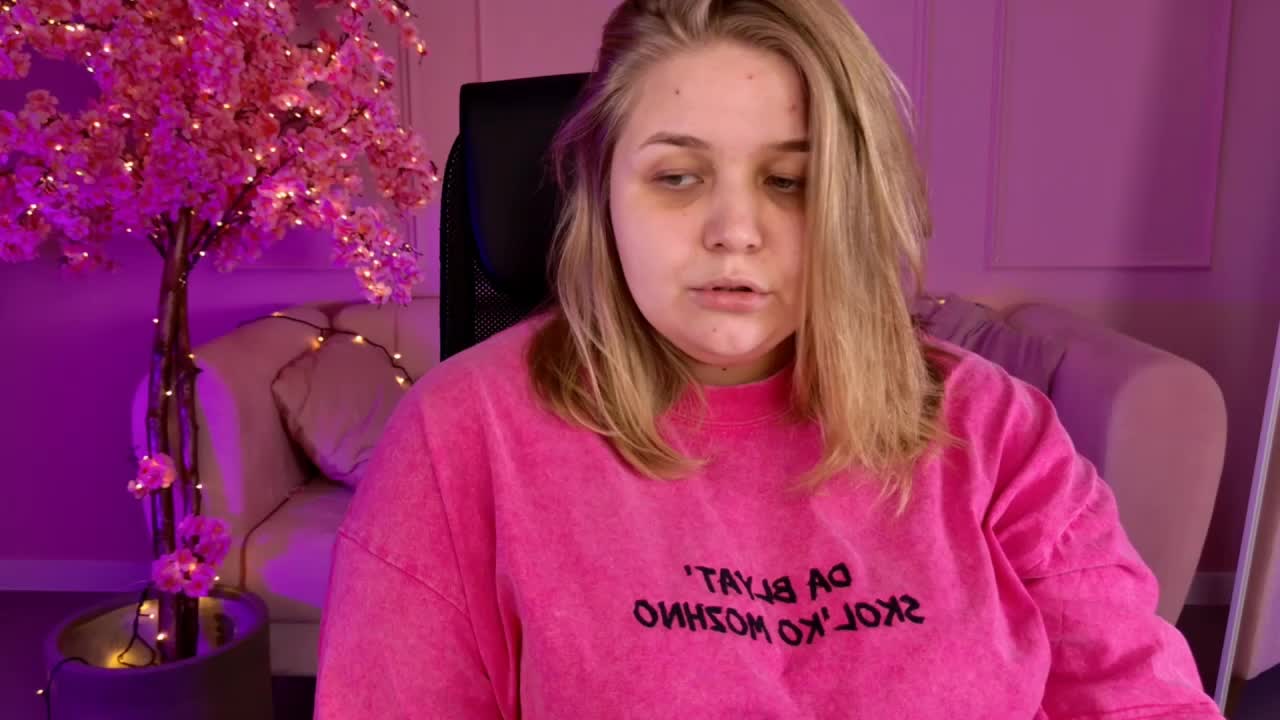 SladaDell Live Sex December 18, 2025