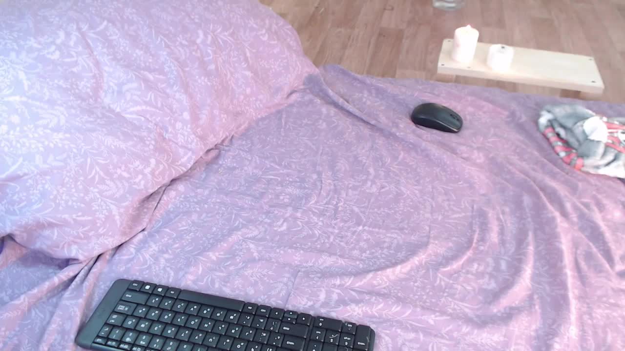 Q_T_pie Live Sex December 13, 2025