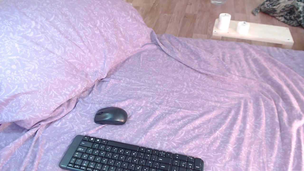 Q_T_pie Live Sex December 13, 2025