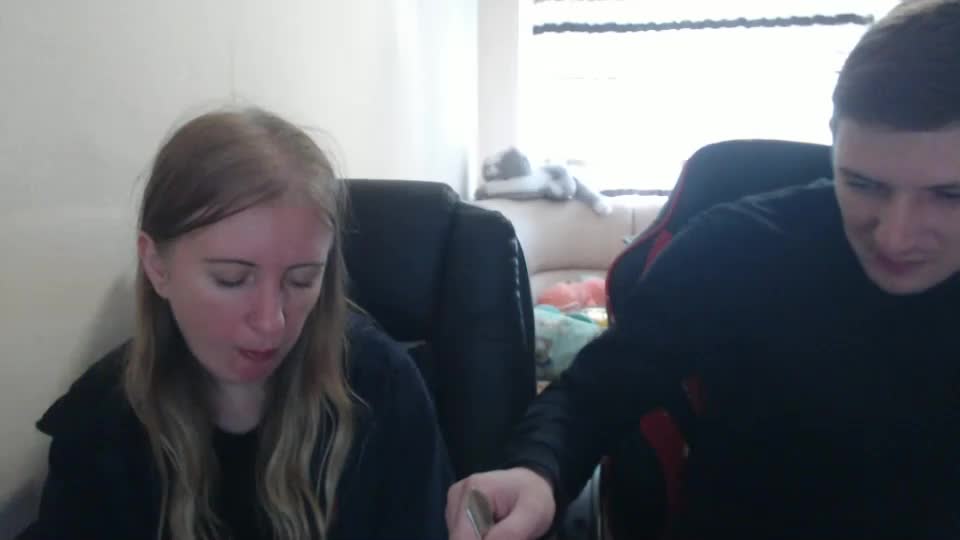 jenisandpeter Live Sex December 19, 2025