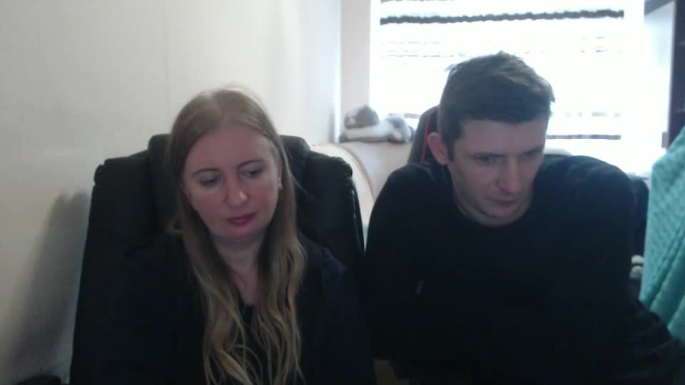 jenisandpeter Live Sex December 19, 2025