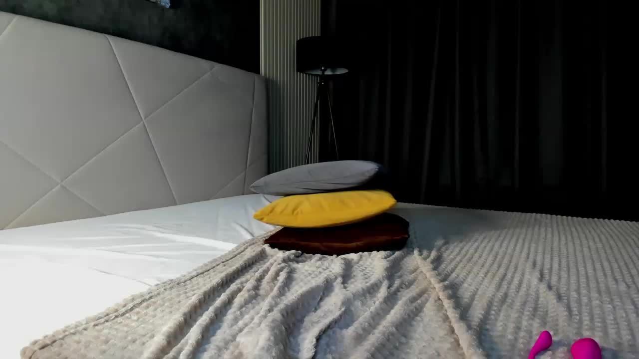 AmelyLil Live Sex December 17, 2025