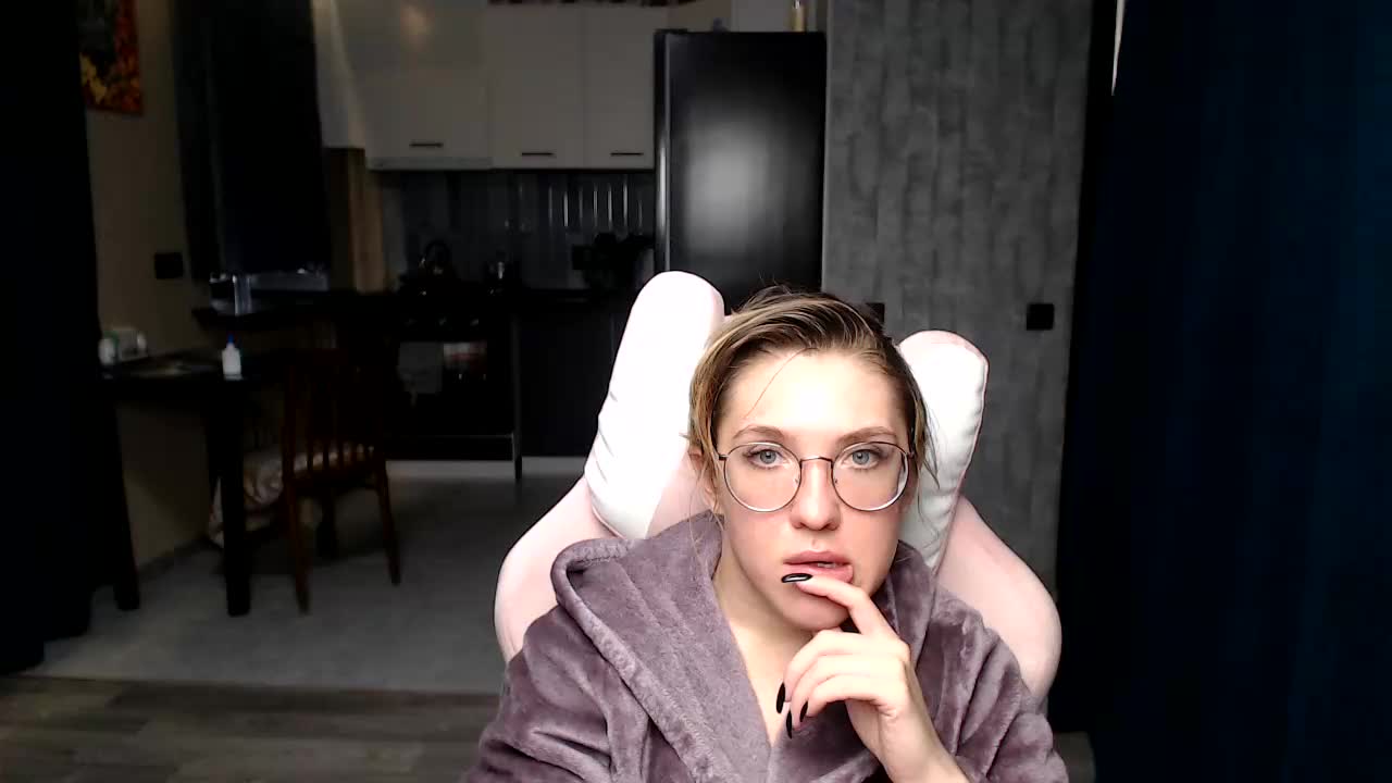 Regimasmile Live Sex December 15, 2025