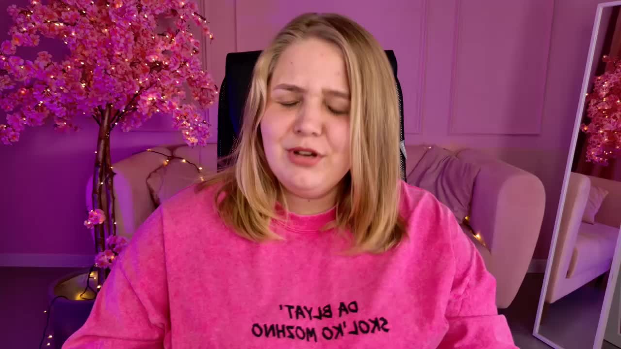 SladaDell Live Sex December 18, 2025