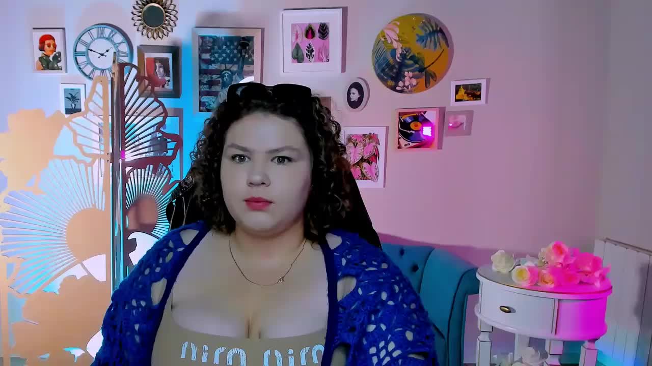 FlorenceAnderson Live Sex December 14, 2025