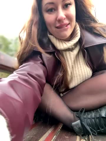 AndreaMood Live Sex December 17, 2025