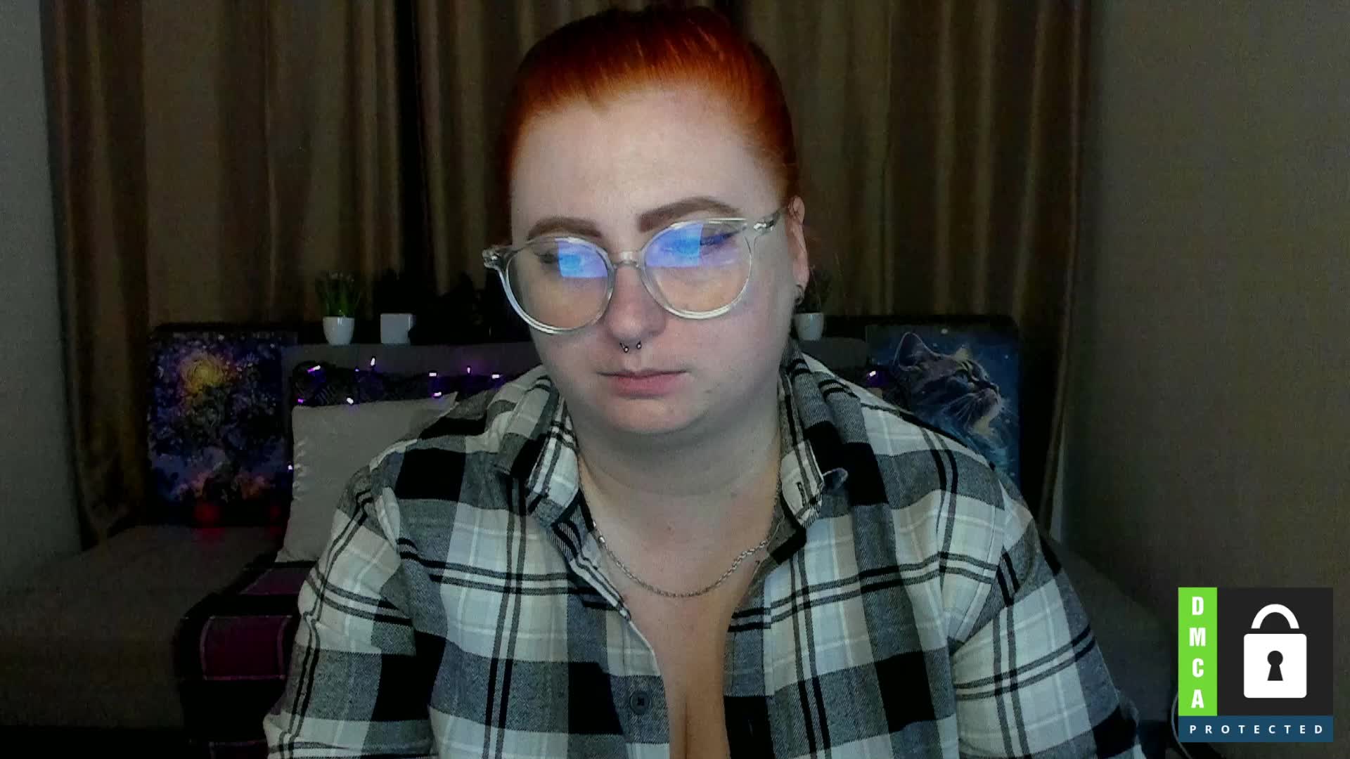 Aliciaredluv Live Sex December 17, 2025