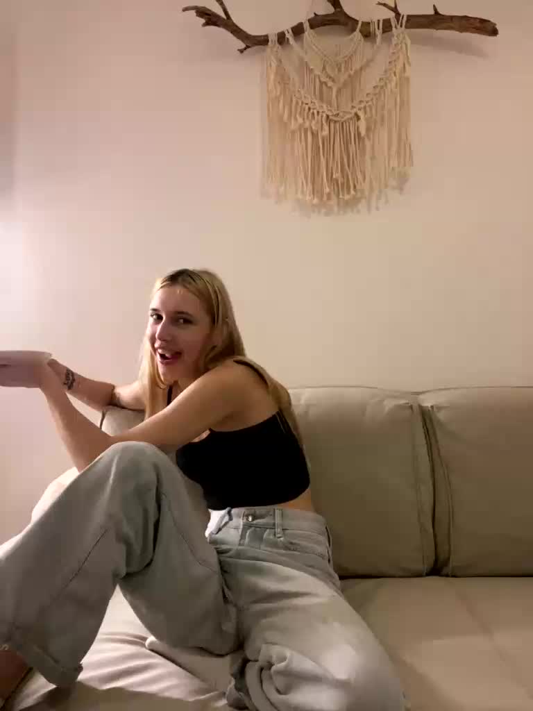 lina_wap Live Sex December 20, 2025