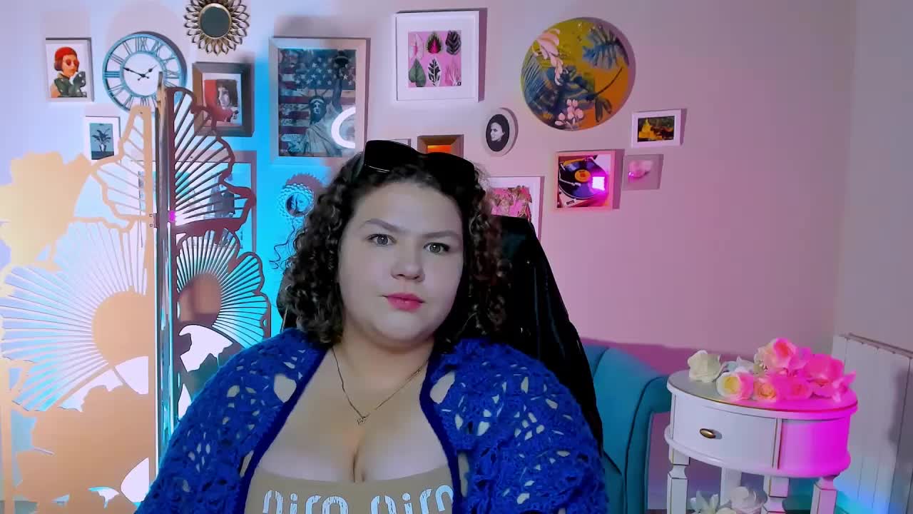 FlorenceAnderson Live Sex December 14, 2025