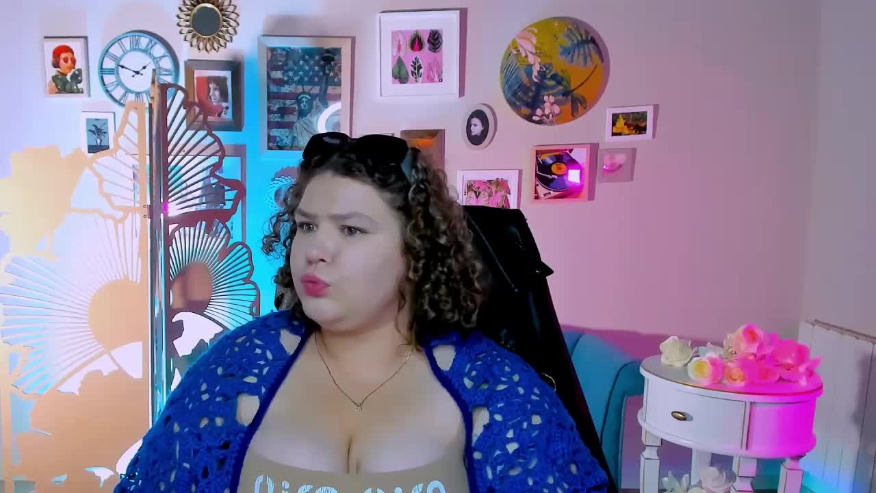 FlorenceAnderson Live Sex December 14, 2025