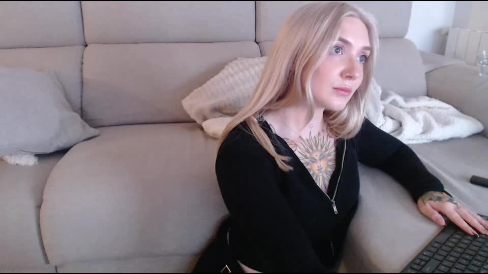 tattoobbgirl Live Sex December 13, 2025