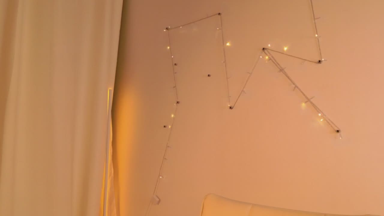 EmiliaDreams Live Sex December 17, 2025