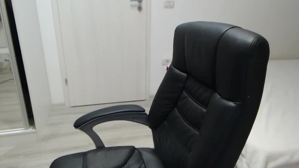 blue_eyes96 Live Sex December 13, 2025