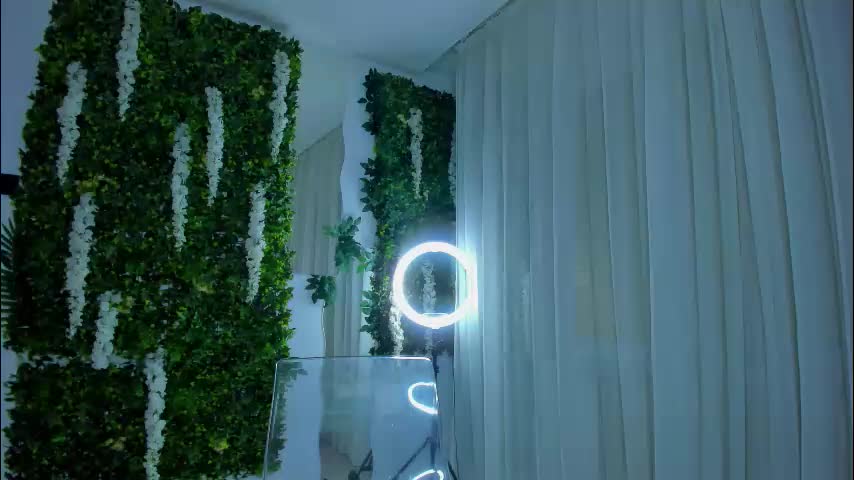 zinasquirts Live Sex December 13, 2025