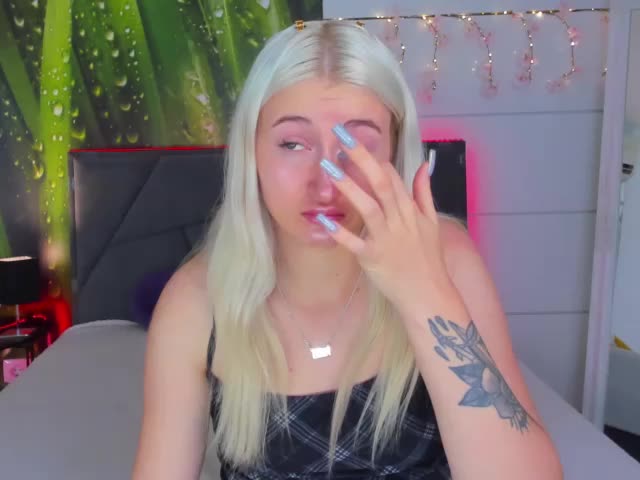 HollyTaillor Live Sex December 15, 2025