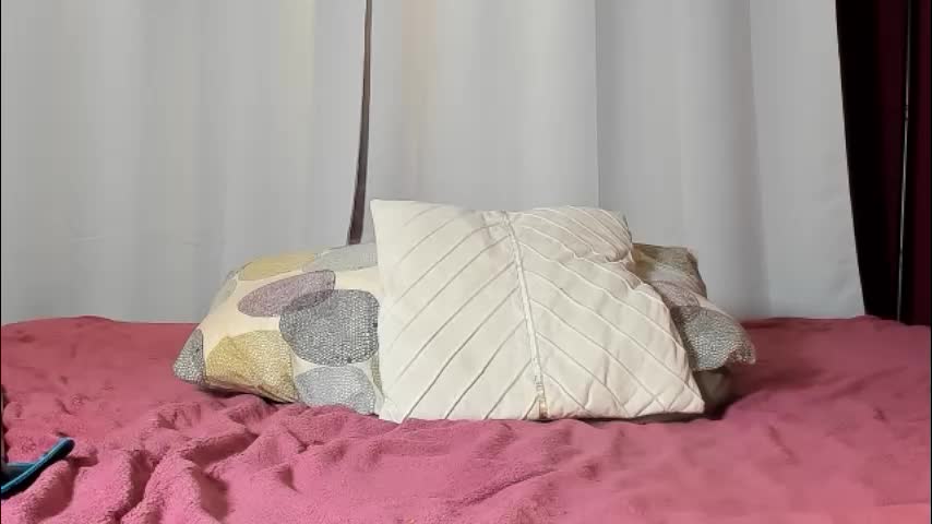 laurasommer Live Sex December 13, 2025