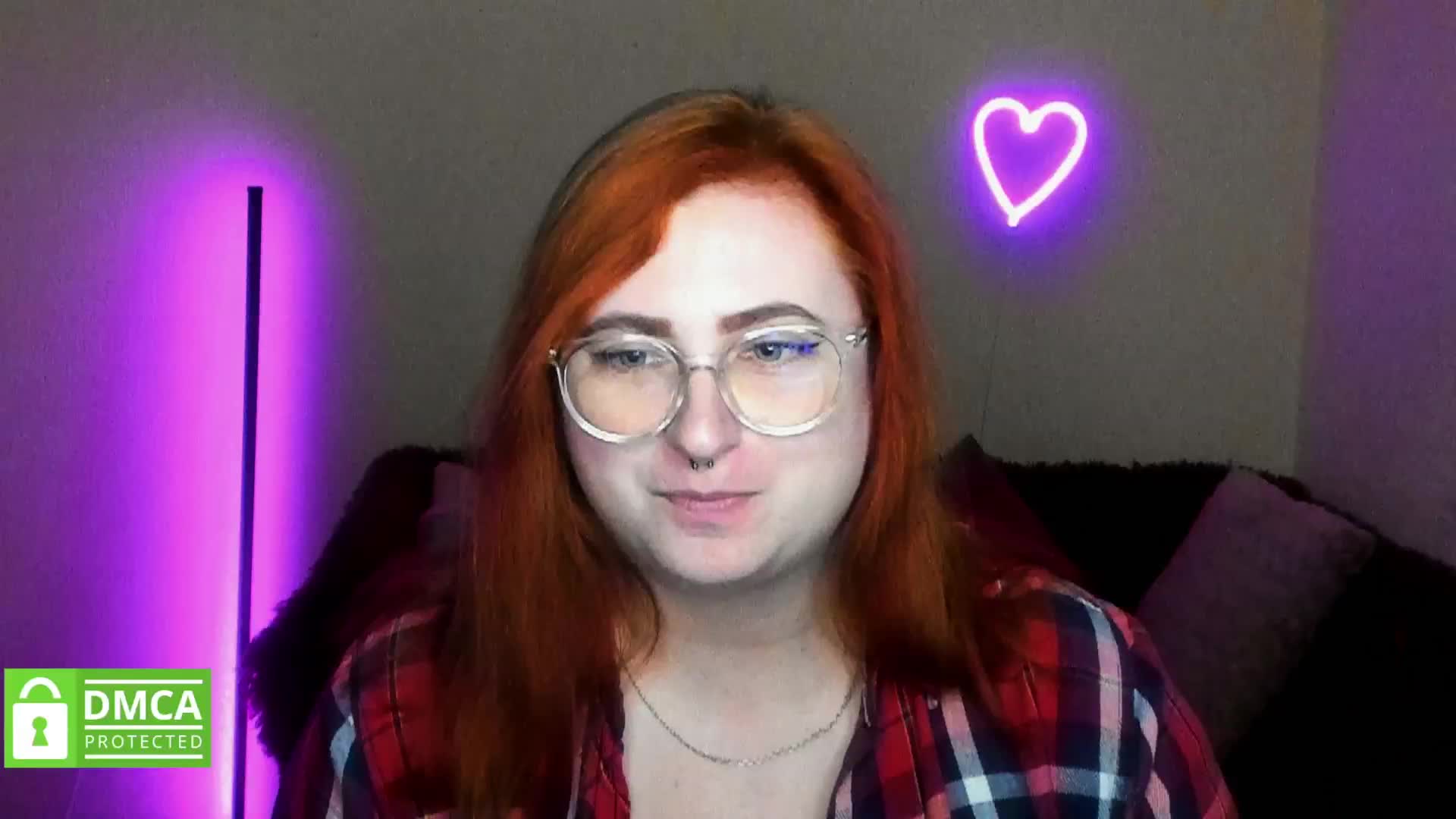 Aliciaredluv Live Sex December 17, 2025