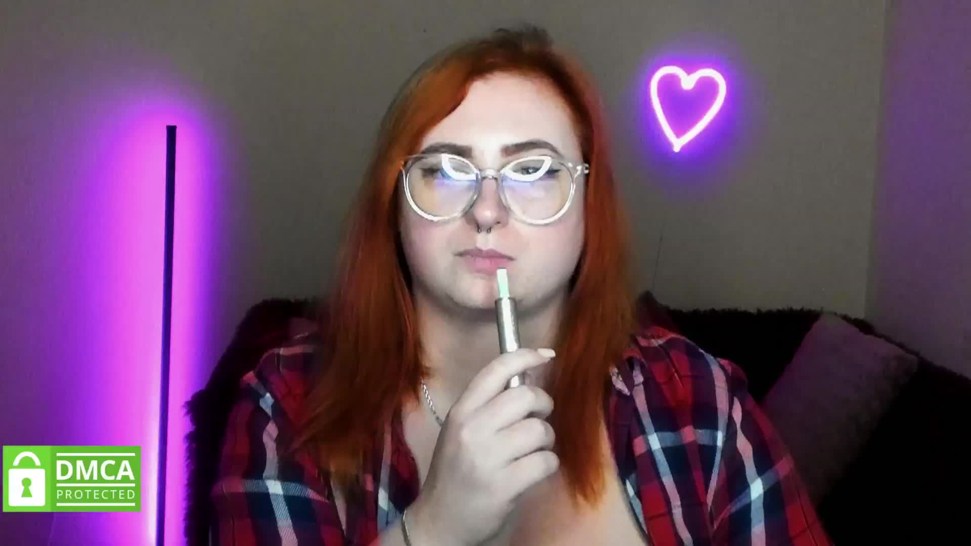 Aliciaredluv Live Sex December 17, 2025