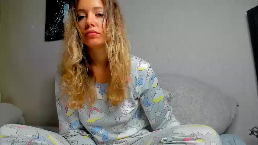 foxy_blond Live Sex December 14, 2025