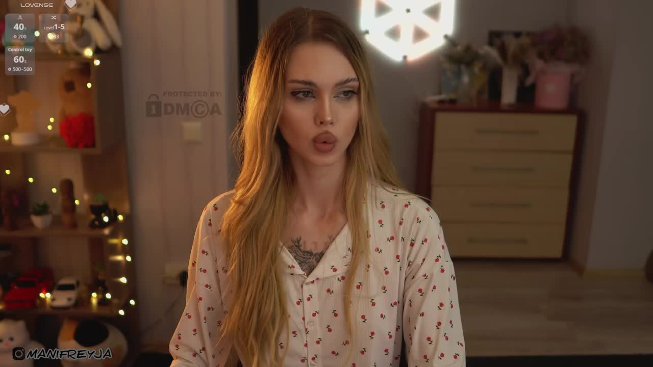 ManiFreyja Live Sex December 17, 2025