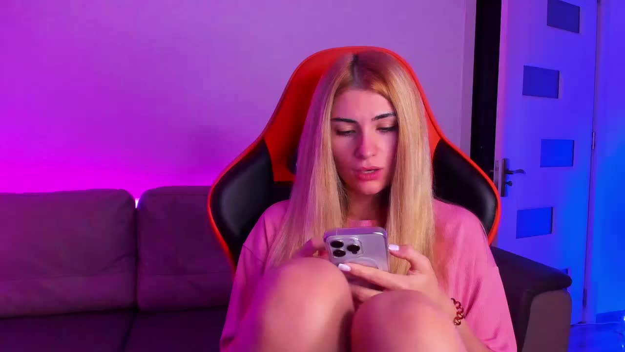 Lynx Live Sex December 14, 2025