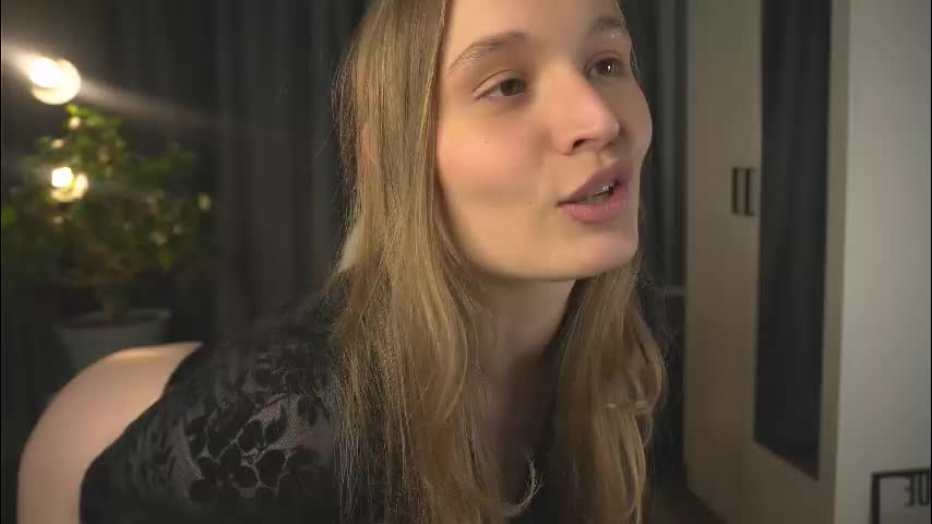 lisa_schiele Live Sex December 15, 2025