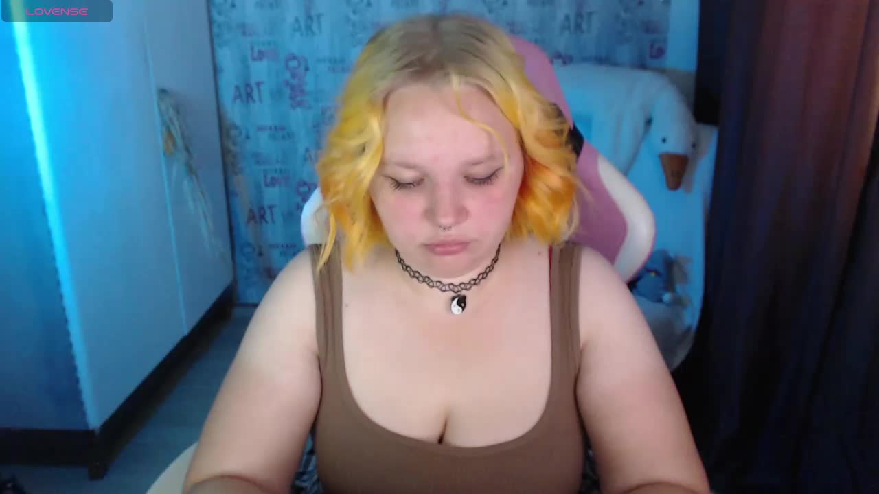 -MeooW- Live Sex December 17, 2025