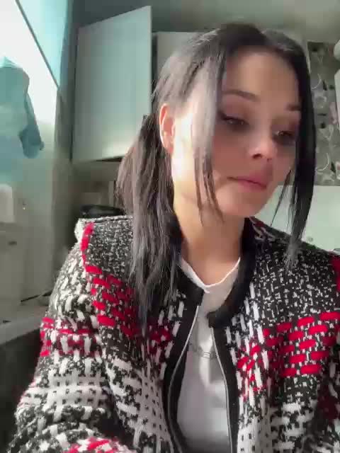 _Milashka_ Live Sex December 18, 2025