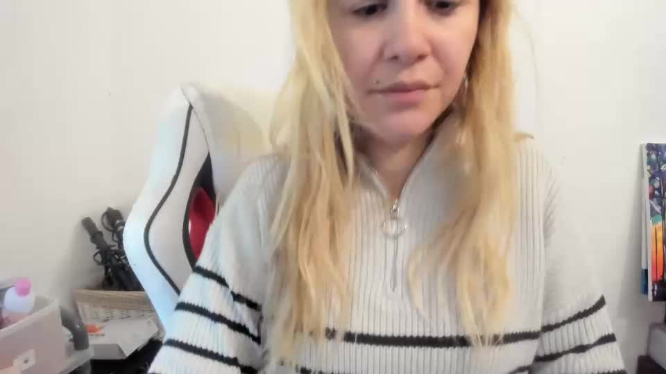 artsyandcraftsy_ Live Sex December 14, 2025