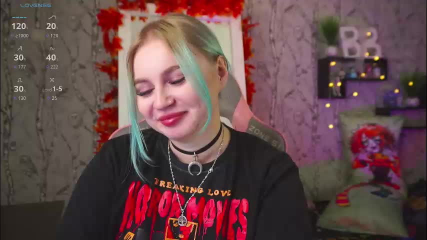 moon_valkyriie Live Sex October 1, 2025