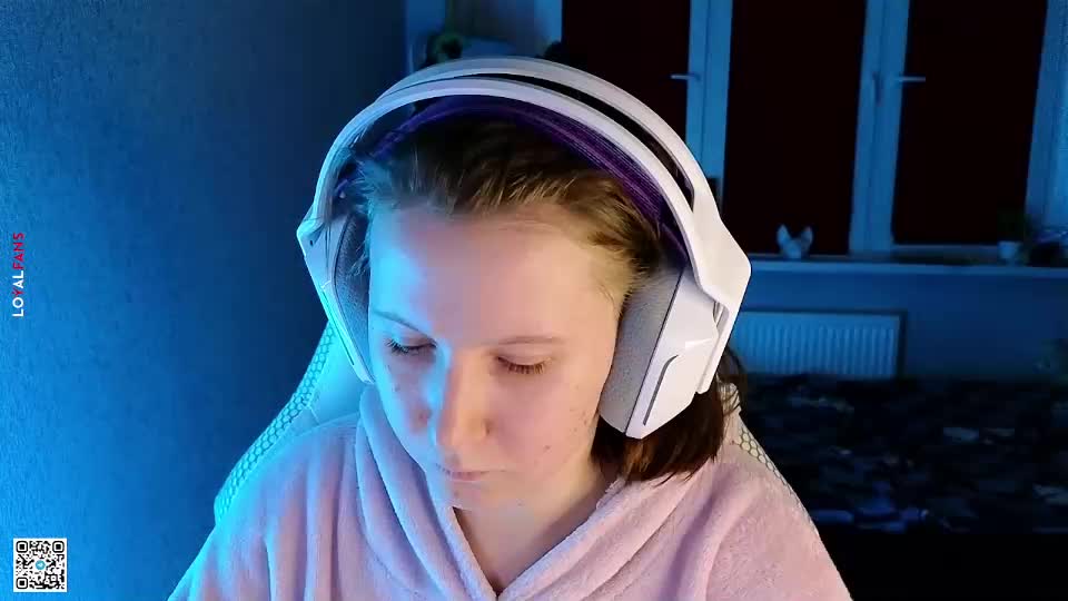 moon_avengers Live Sex December 13, 2025