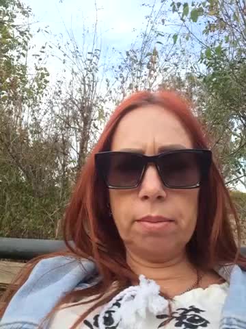 BlueHOT-MILf Live Sex December 17, 2025