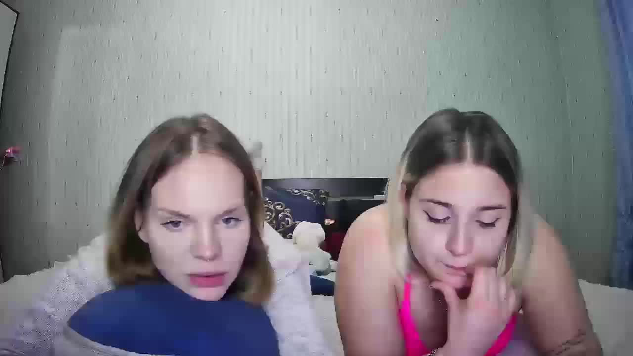 ChrisGirls Live Sex December 13, 2025