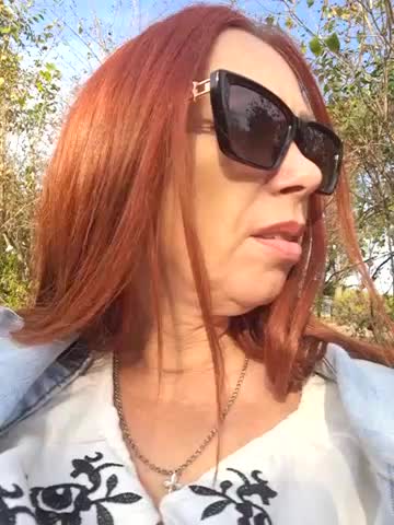 BlueHOT-MILf Live Sex December 17, 2025