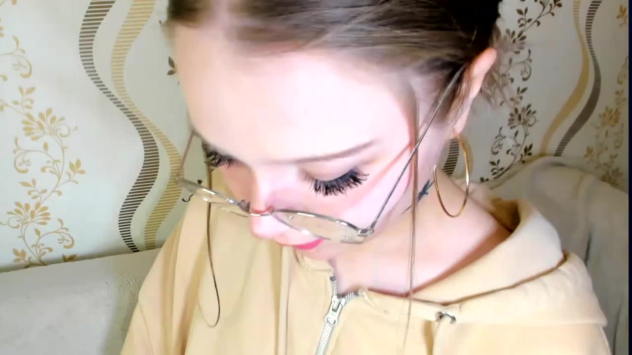 MelMooon Live Sex December 14, 2025