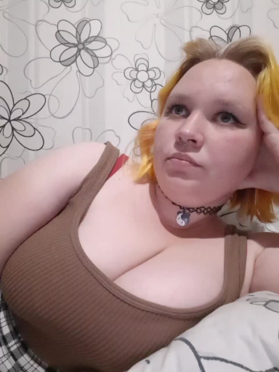 -MeooW- Live Sex December 17, 2025